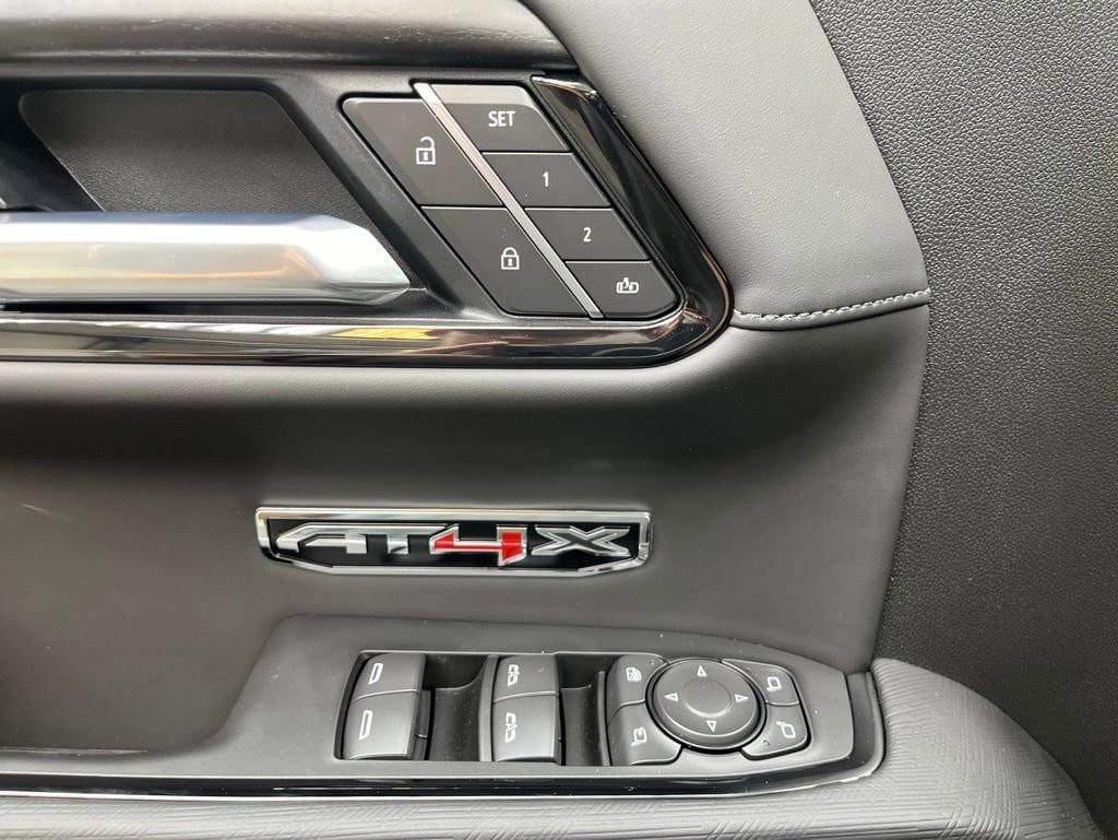 2026 GMC Sierra 1500 AT4X - Photo 7