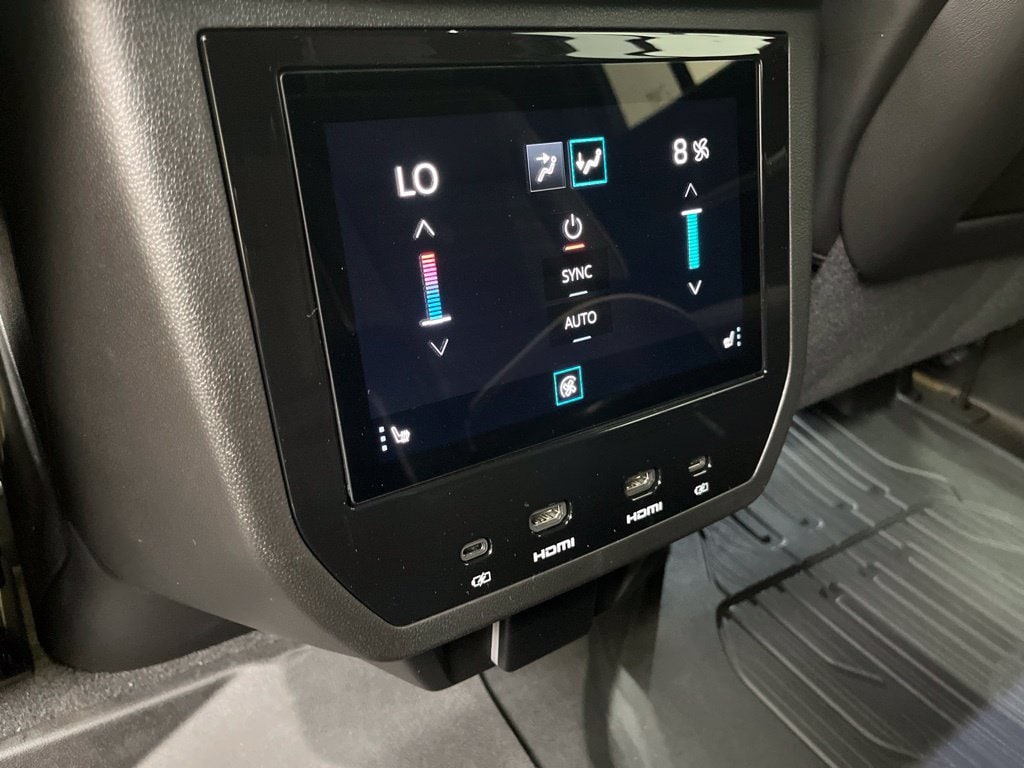2026 GMC Yukon XL Denali Ultimate - Photo 25