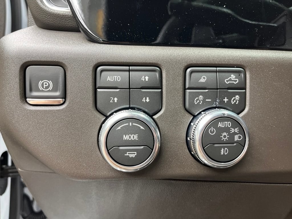 2026 GMC Sierra 1500 SLT - Photo 11