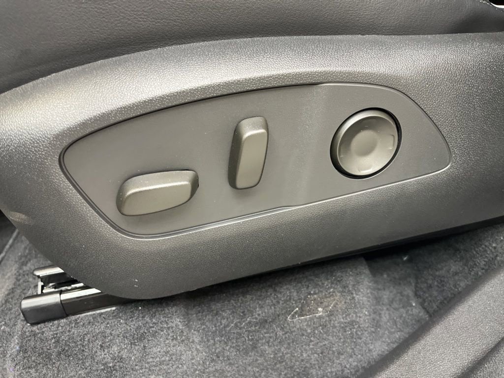 2026 Buick Enclave Preferred - Photo 11