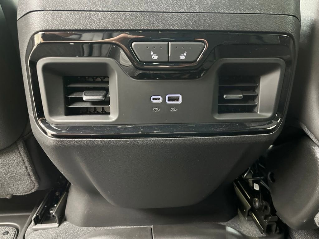 2026 GMC Sierra 1500 AT4X - Photo 20