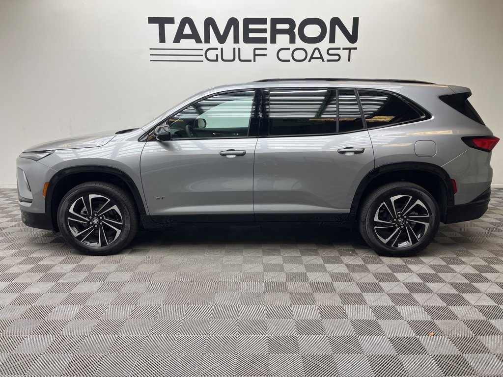 2025 Buick Enclave Sport Touring photo 2