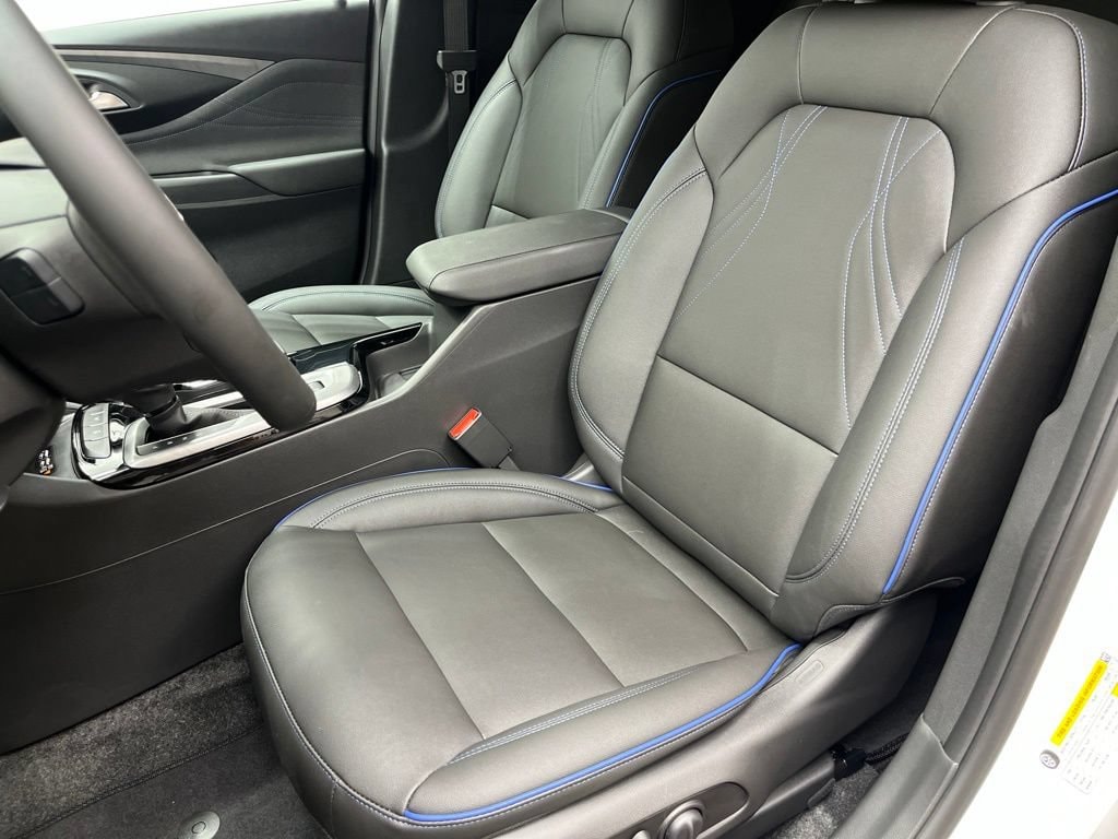 2026 Buick Envista Sport Touring - Photo 8