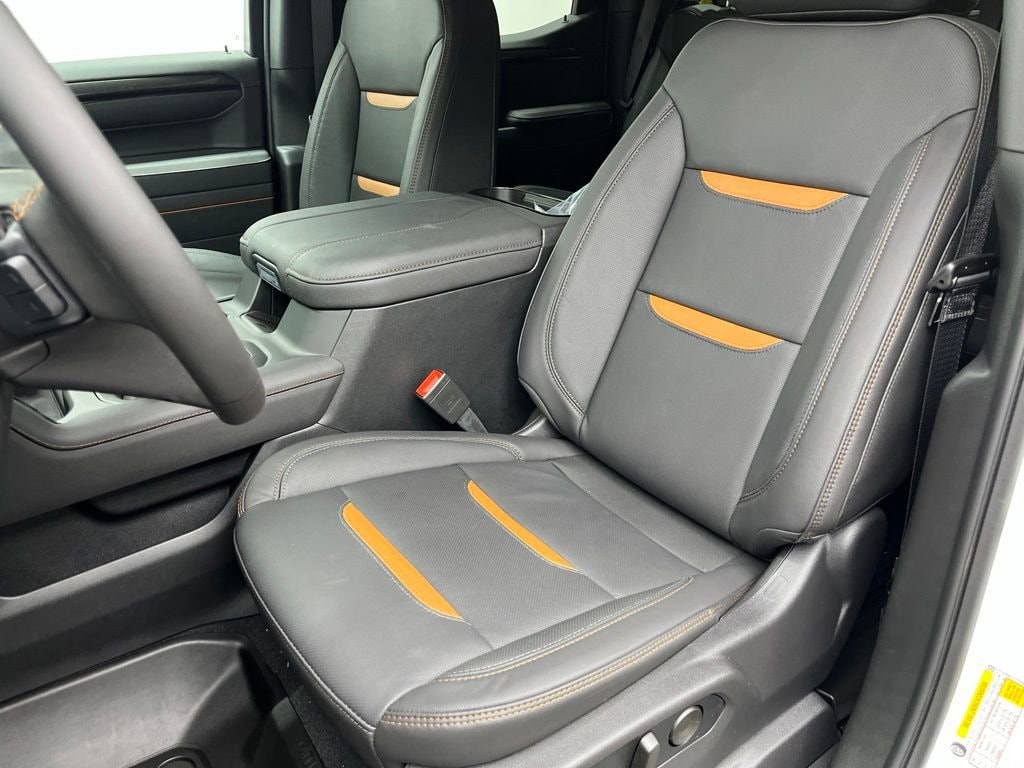 2026 GMC Sierra 1500 AT4 - Photo 8