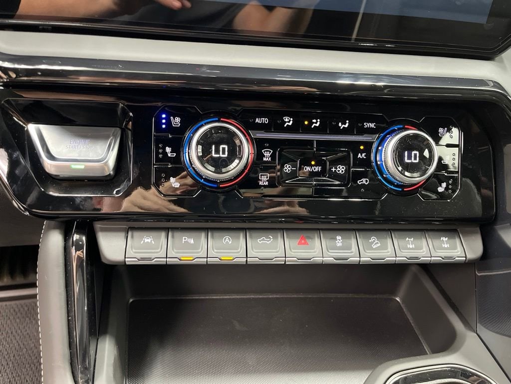 2026 GMC Sierra 1500 AT4X - Photo 13