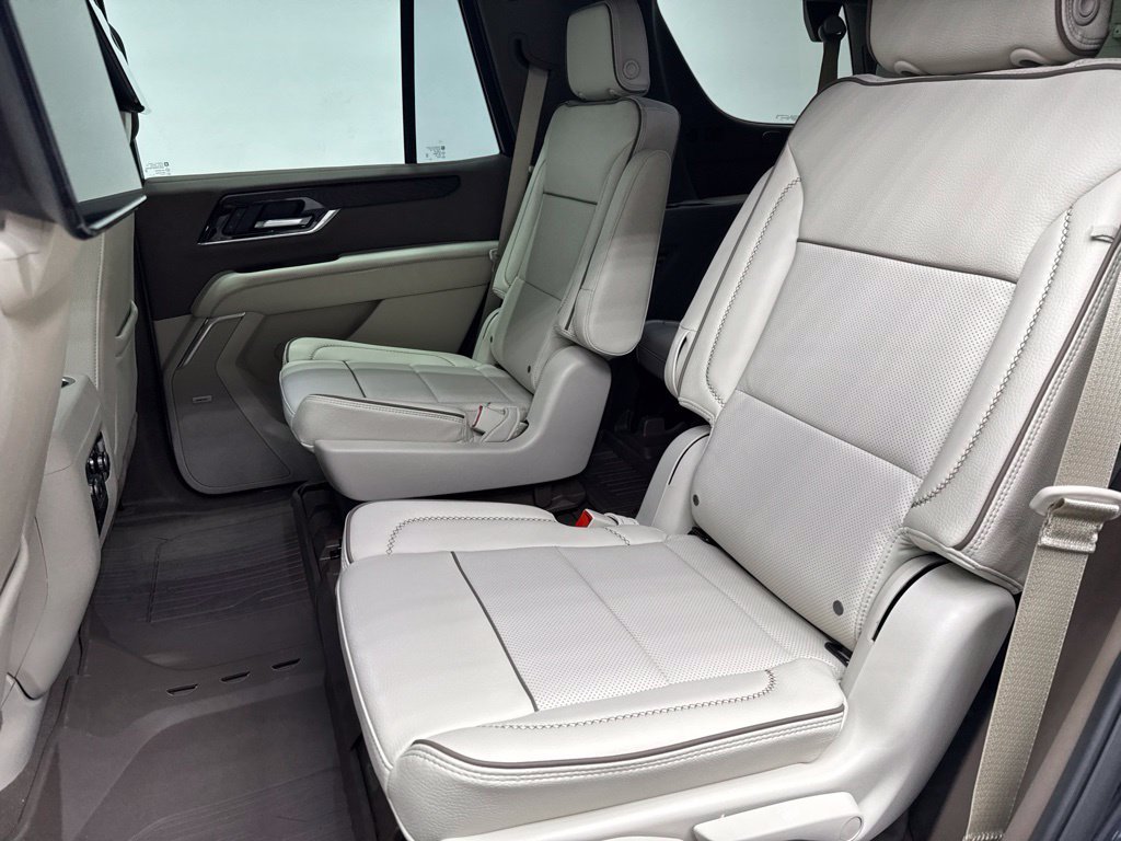 2027 GMC Yukon Denali - Photo 6