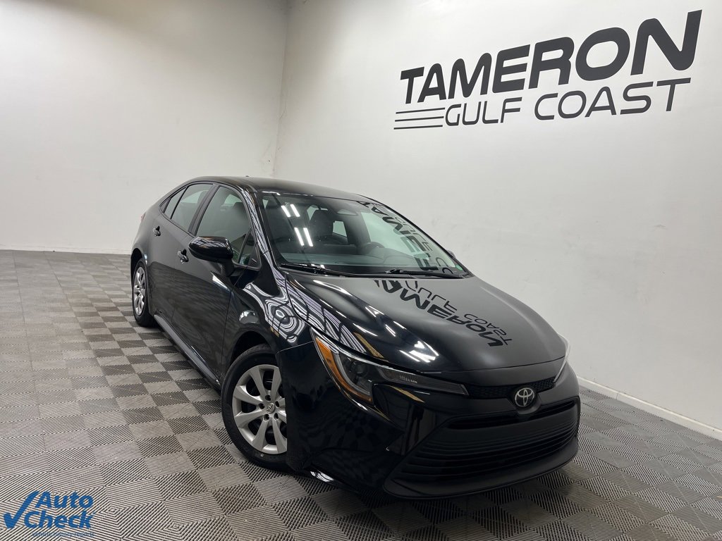 2023 Toyota Corolla LE's photo