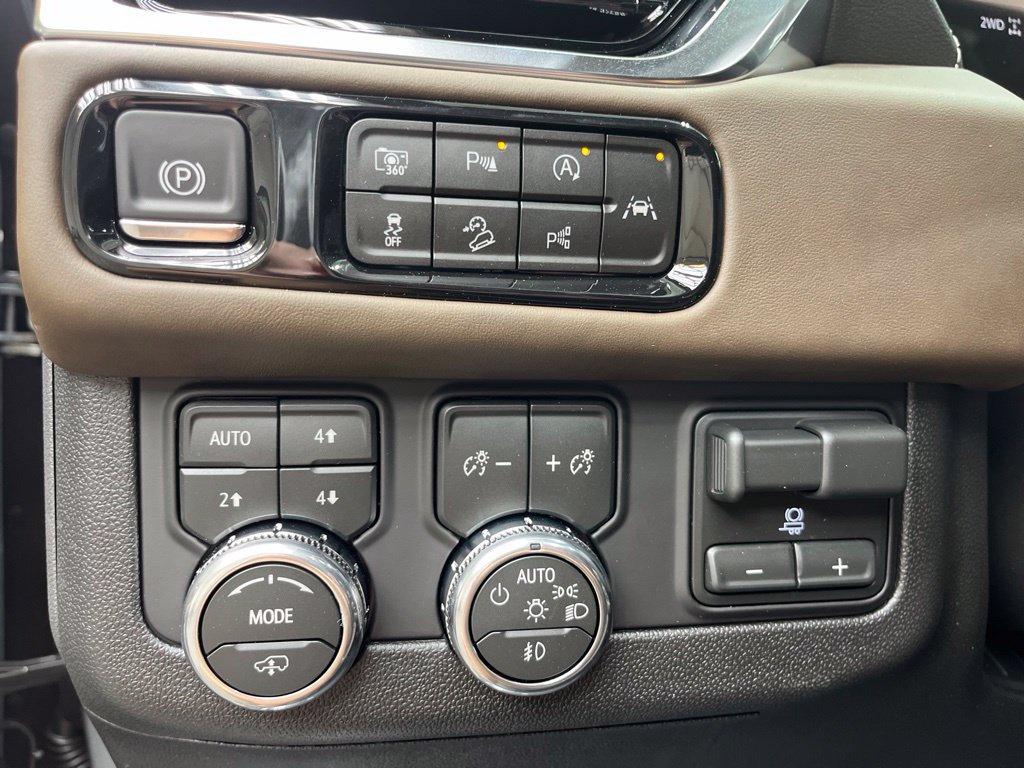 2026 GMC Yukon XL Denali Ultimate - Photo 15