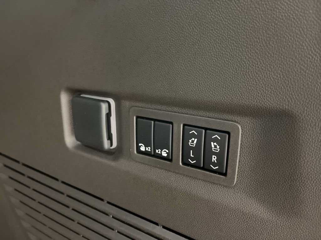 2026 GMC Yukon XL Elevation - Photo 25
