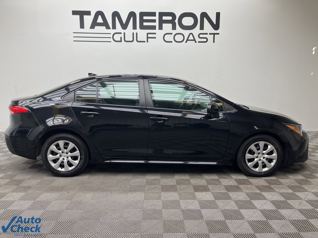 2023 Toyota Corolla LE photo 3