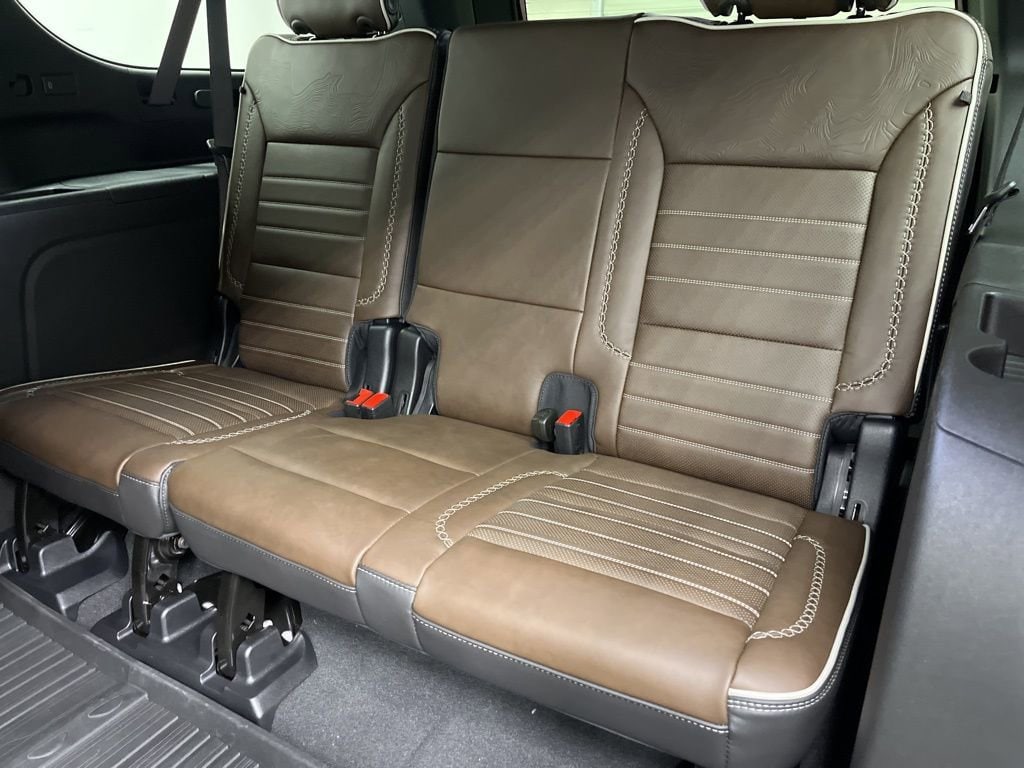 2026 GMC Yukon XL Denali Ultimate - Photo 5