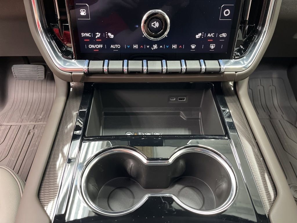 2026 GMC Yukon XL Elevation - Photo 17