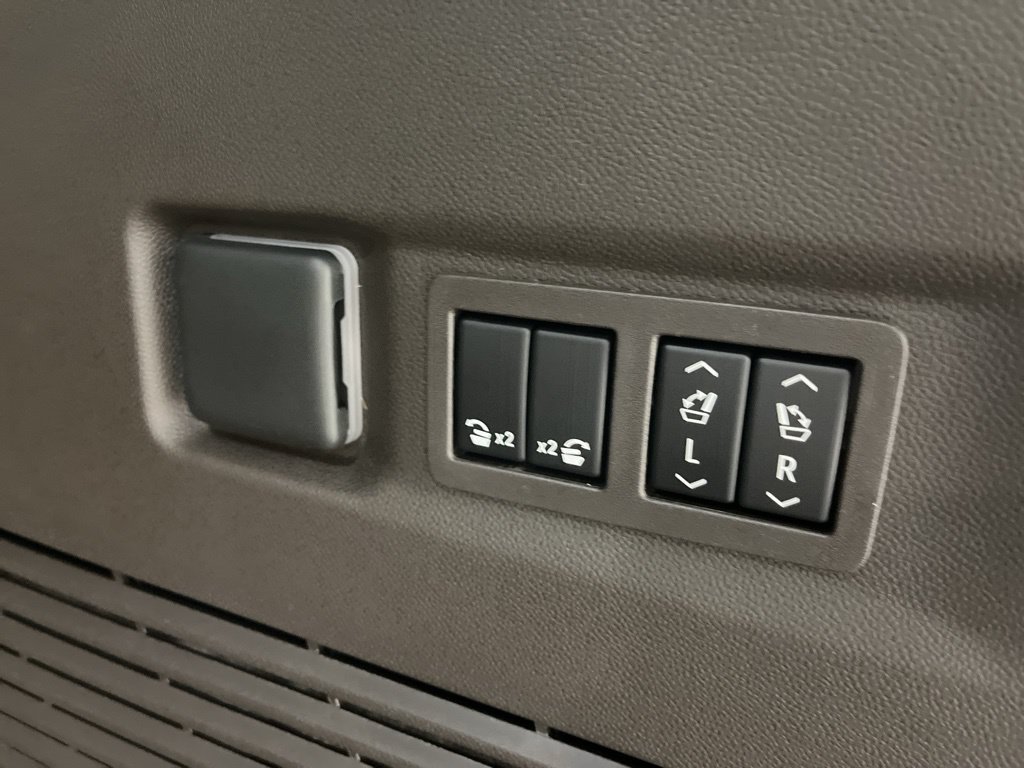 2026 GMC Yukon XL Elevation - Photo 25