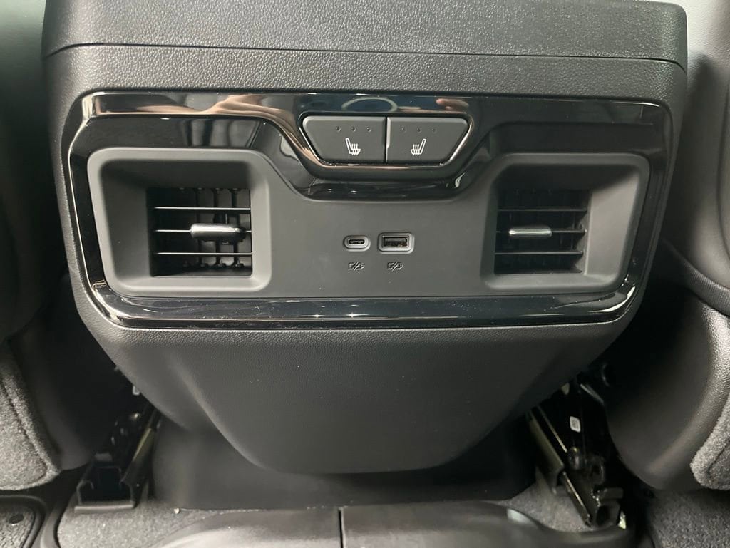 2026 GMC Sierra 1500 AT4X - Photo 23