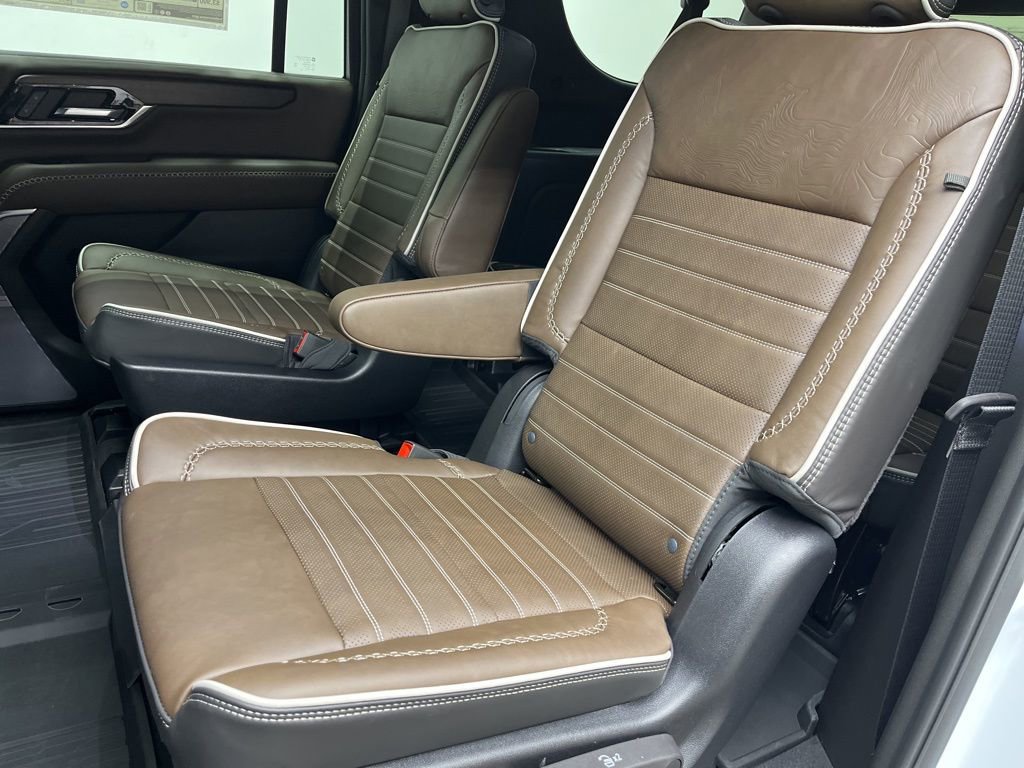2026 GMC Yukon XL Denali Ultimate - Photo 6