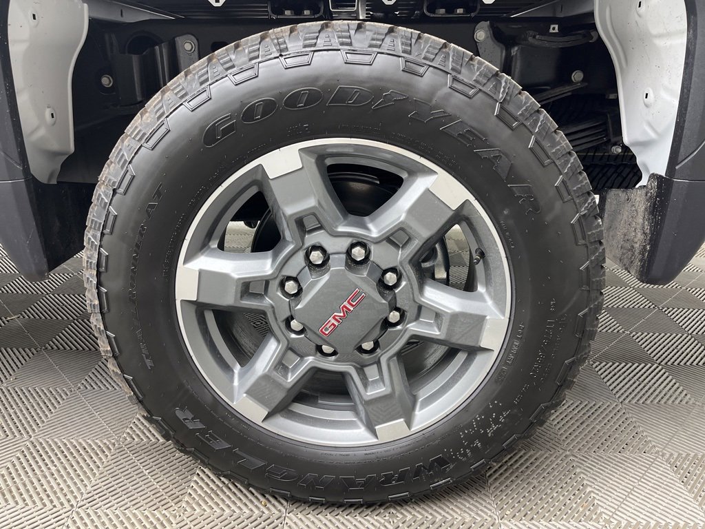 2025 Gmc Sierra 2500 HD SLE photo 4