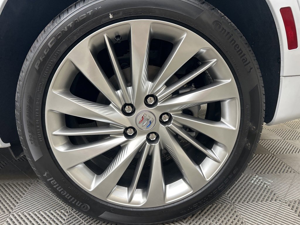2025 Buick Envision Avenir photo 2