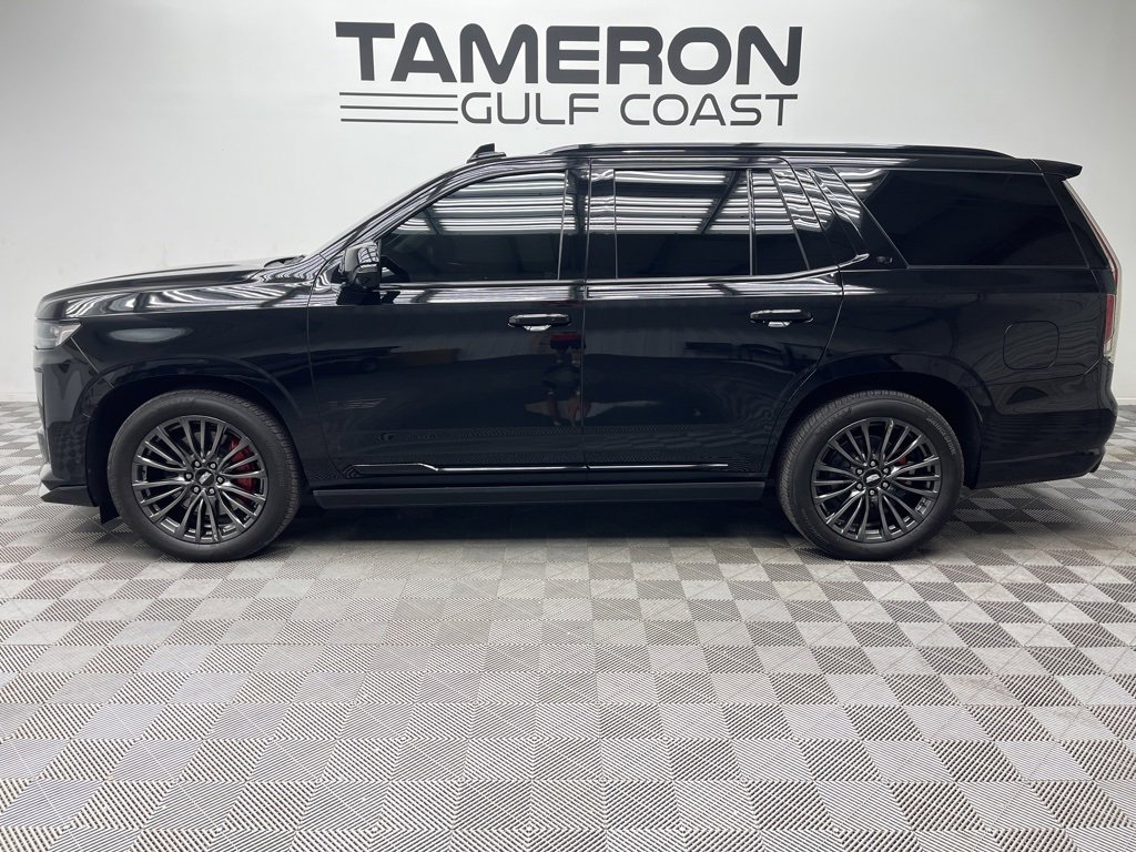 2023 Cadillac Escalade V-Series photo 2