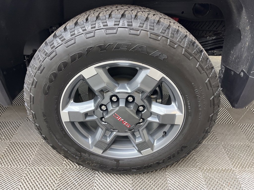 2025 Gmc Sierra 2500 HD SLT photo 3