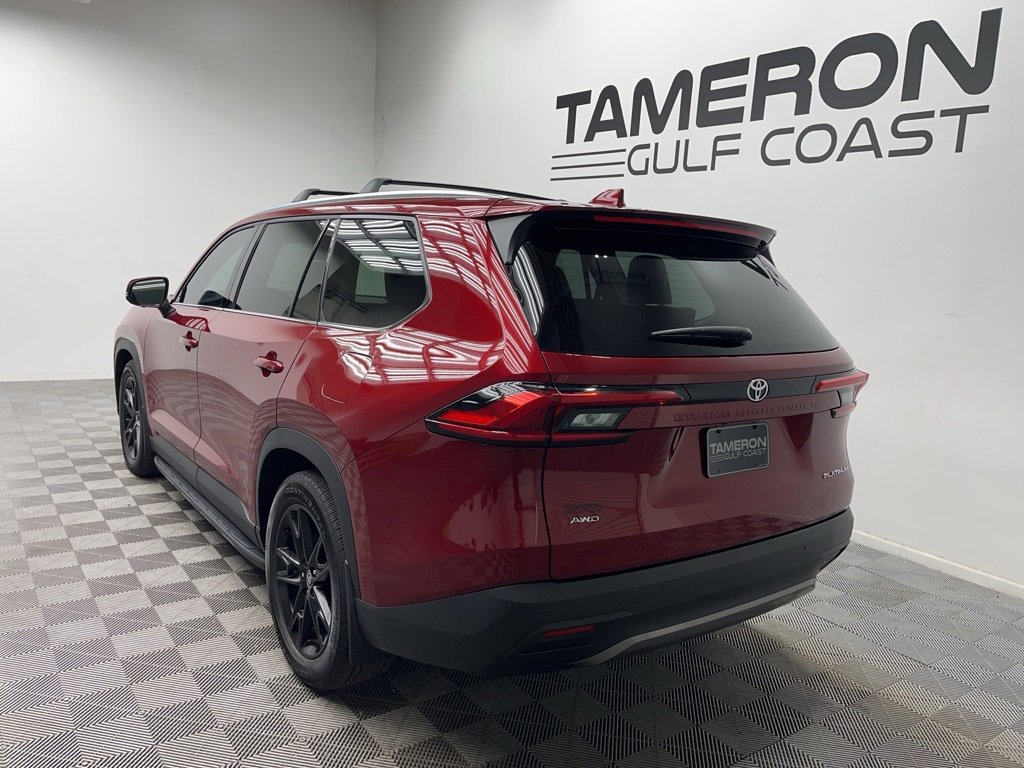 2024 Toyota Grand Highlander XLE photo 3