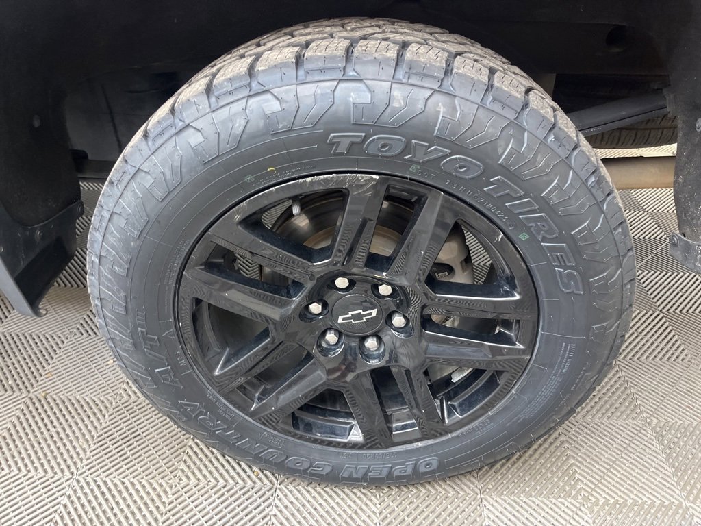 2021 Chevrolet Silverado 1500 Custom Trail Boss photo 2