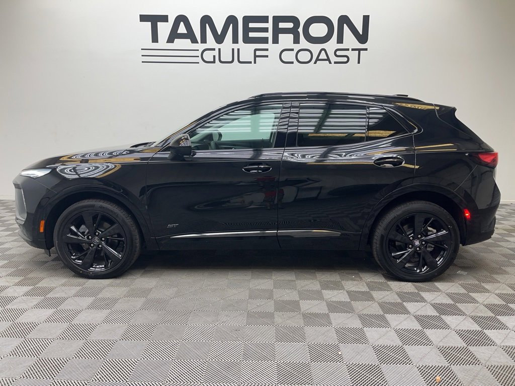 2025 Buick Envision Sport Touring photo 2