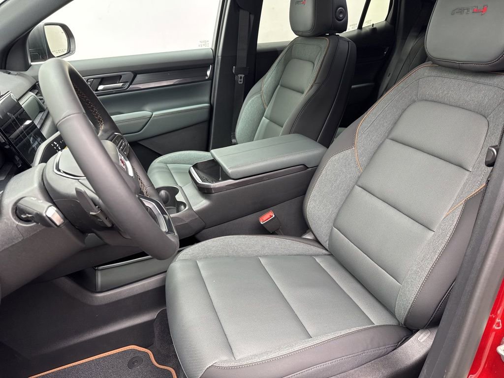 2026 GMC Terrain AT4 - Photo 8