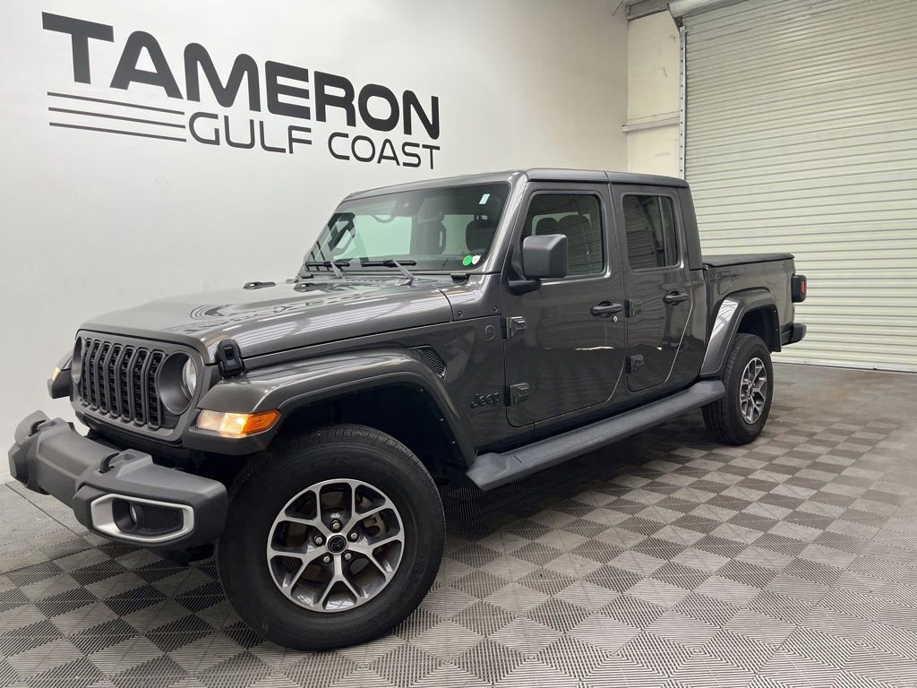 2024 Jeep Gladiator Sport S's photo