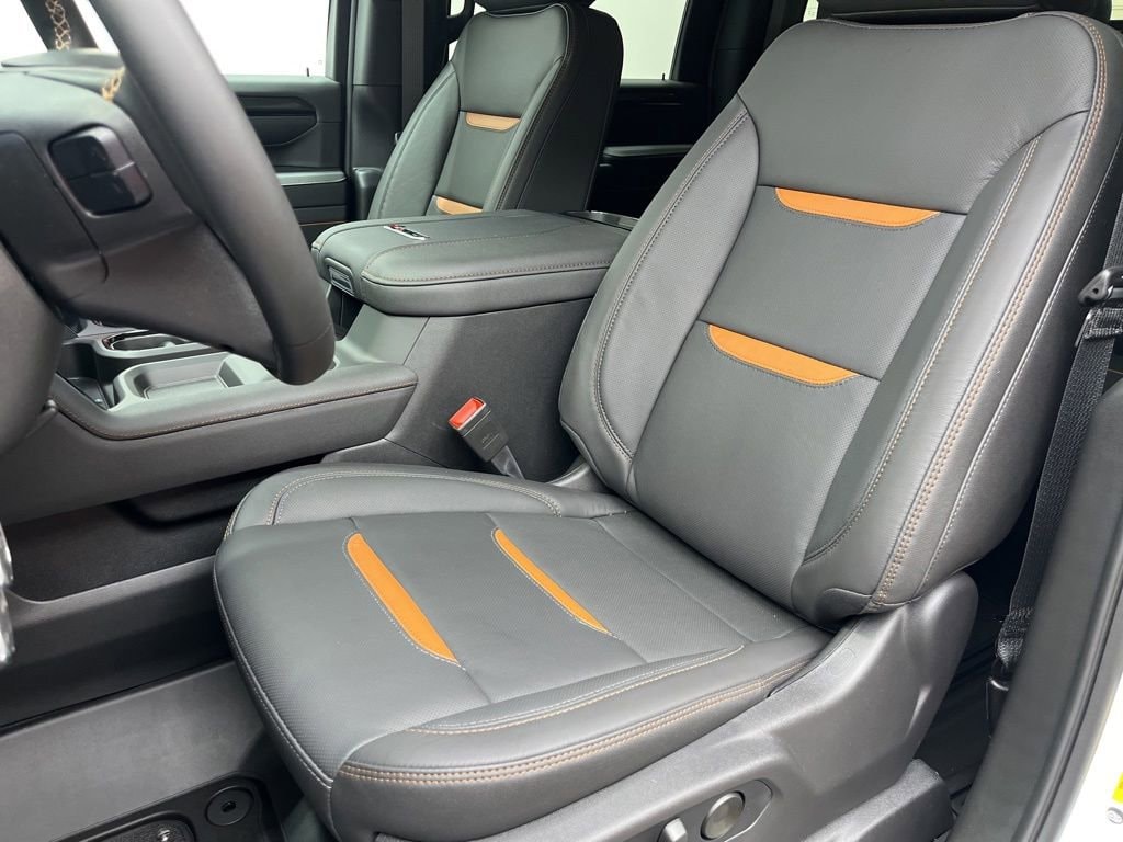 2026 GMC Sierra 2500HD AT4 - Photo 8