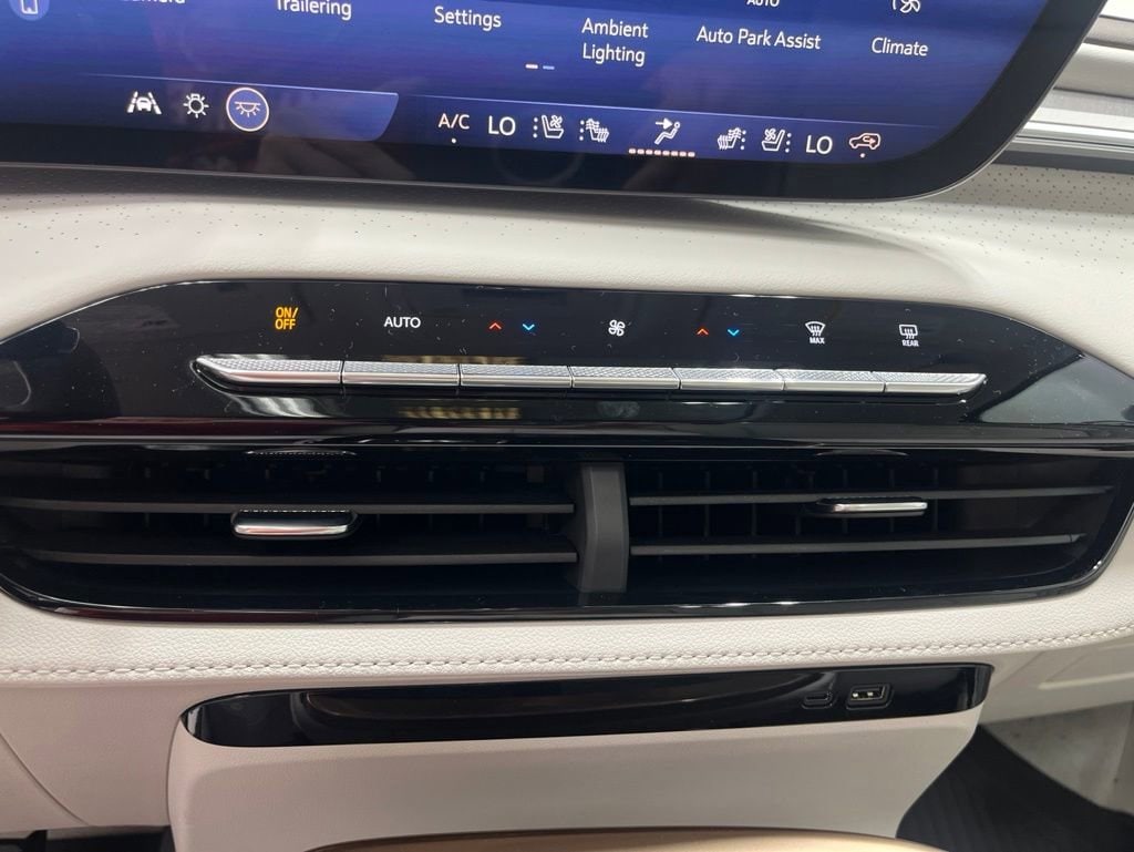 2026 Buick Enclave Avenir - Photo 18