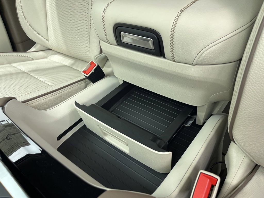 2026 GMC Yukon Denali - Photo 19