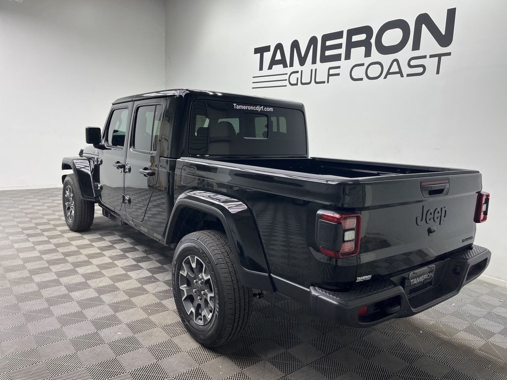 New 2026 Jeep Gladiator Sahara Pickup