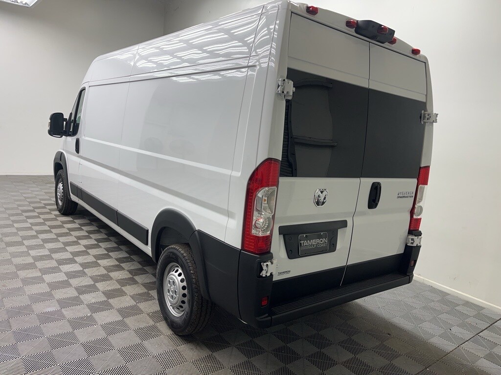 2025 Ram ProMaster 2500 Cargo Van photo 3