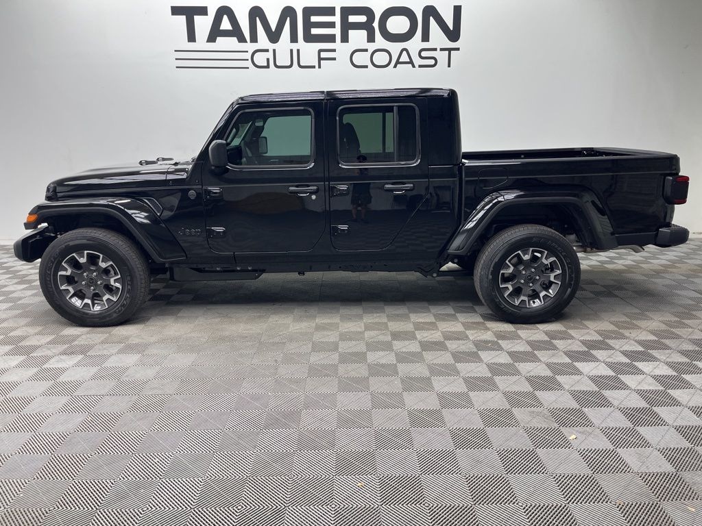 New 2026 Jeep Gladiator Sahara Pickup