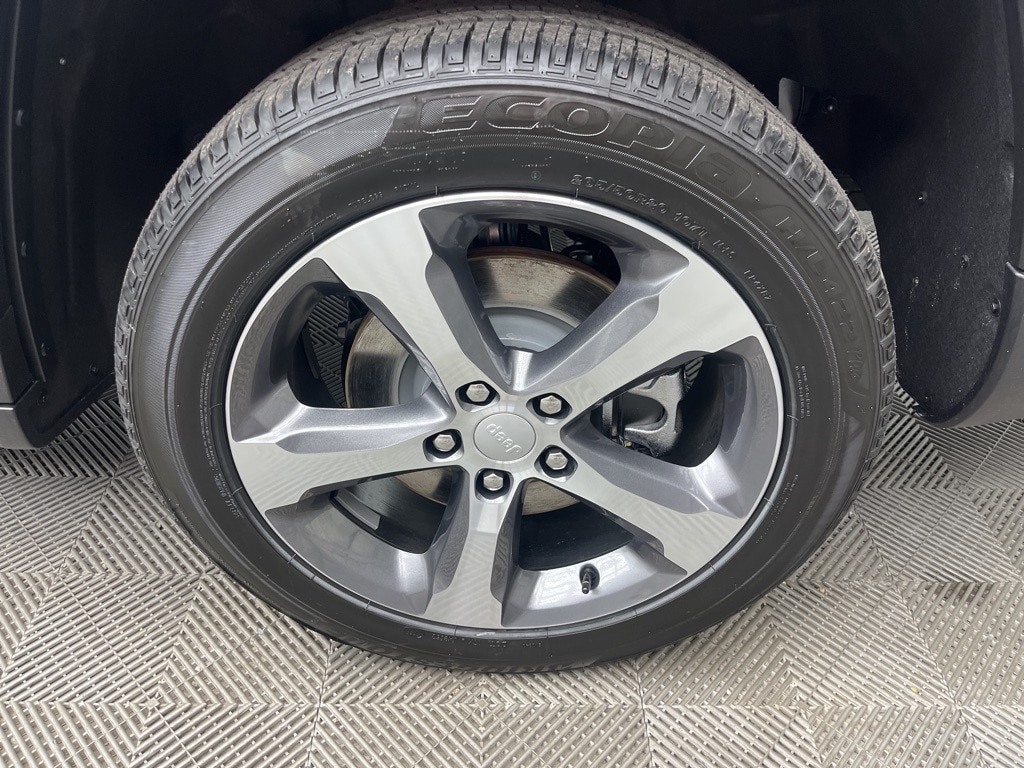 New 2025 Jeep Grand Cherokee L Limited Sport Utility