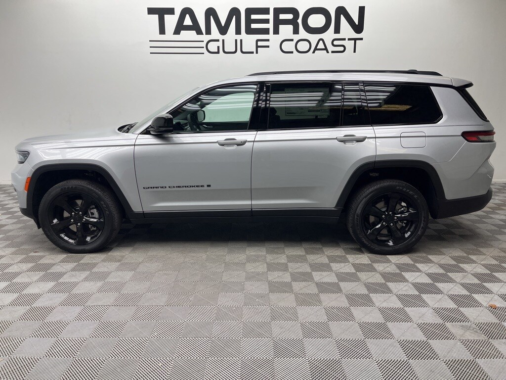 2025 Jeep Grand Cherokee Altitude X photo 2