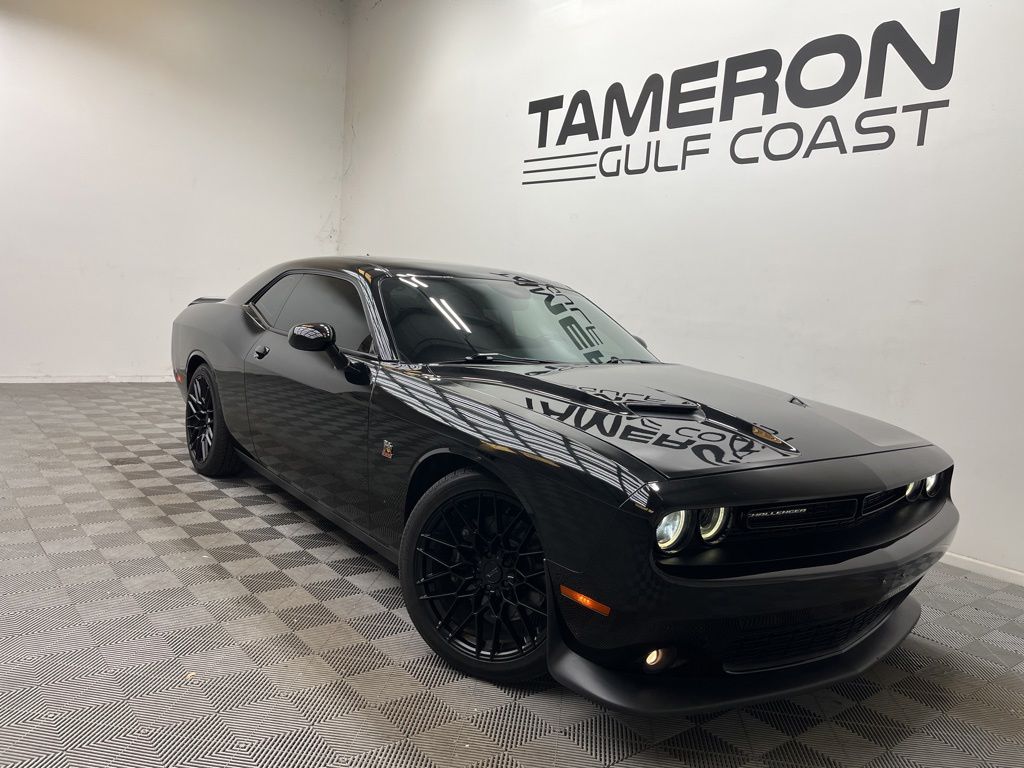 2016 Dodge Challenger Scat Pack's photo