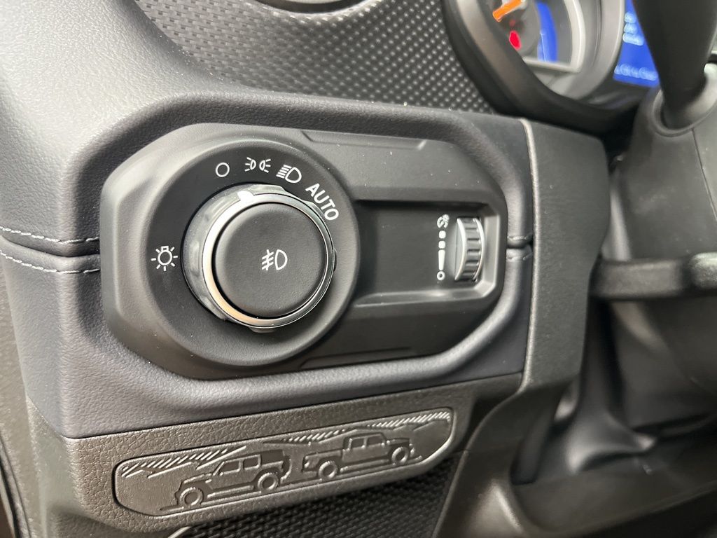 2025 Jeep Wrangler 4-Door Rubicon - Photo 13