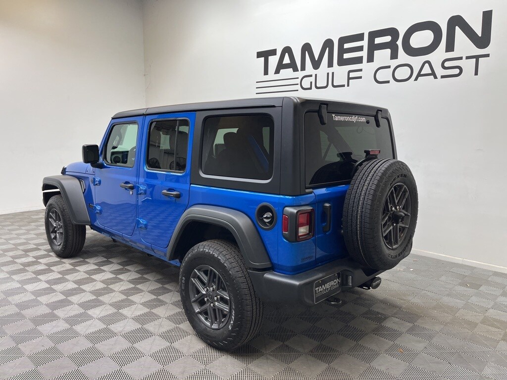 2025 Jeep Wrangler Sport photo 3