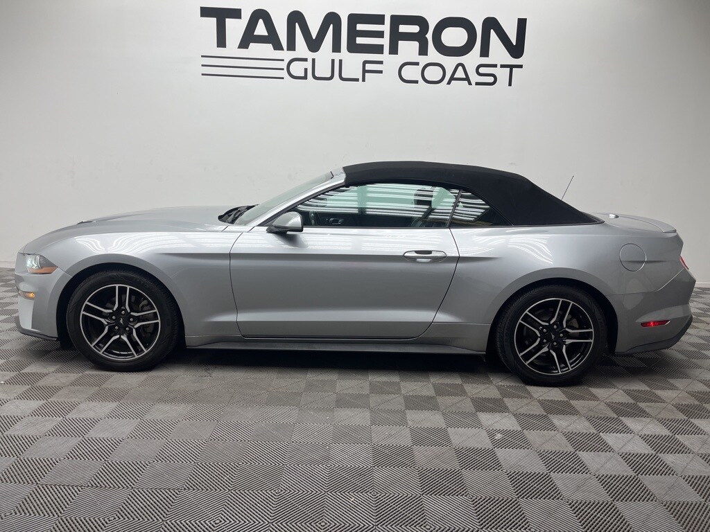 2022 Ford Mustang EcoBoost Premium Convertible photo 2