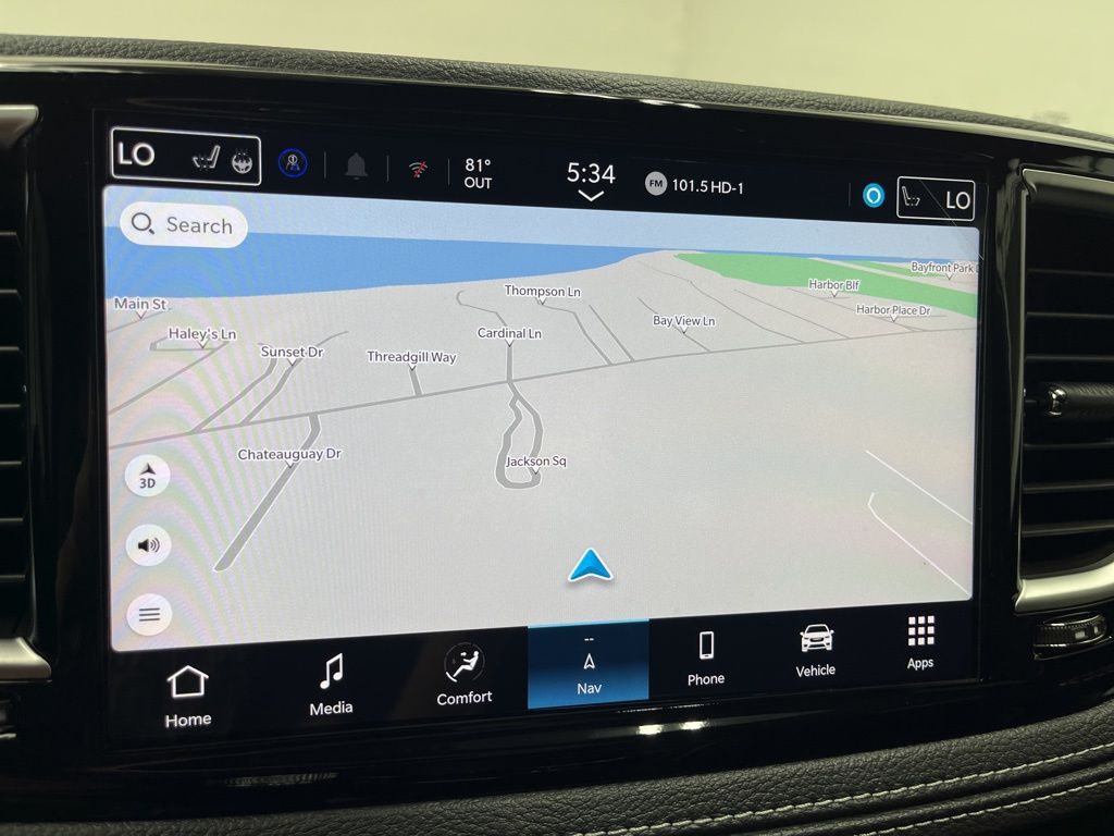 2026 Chrysler Pacifica Limited - Photo 11