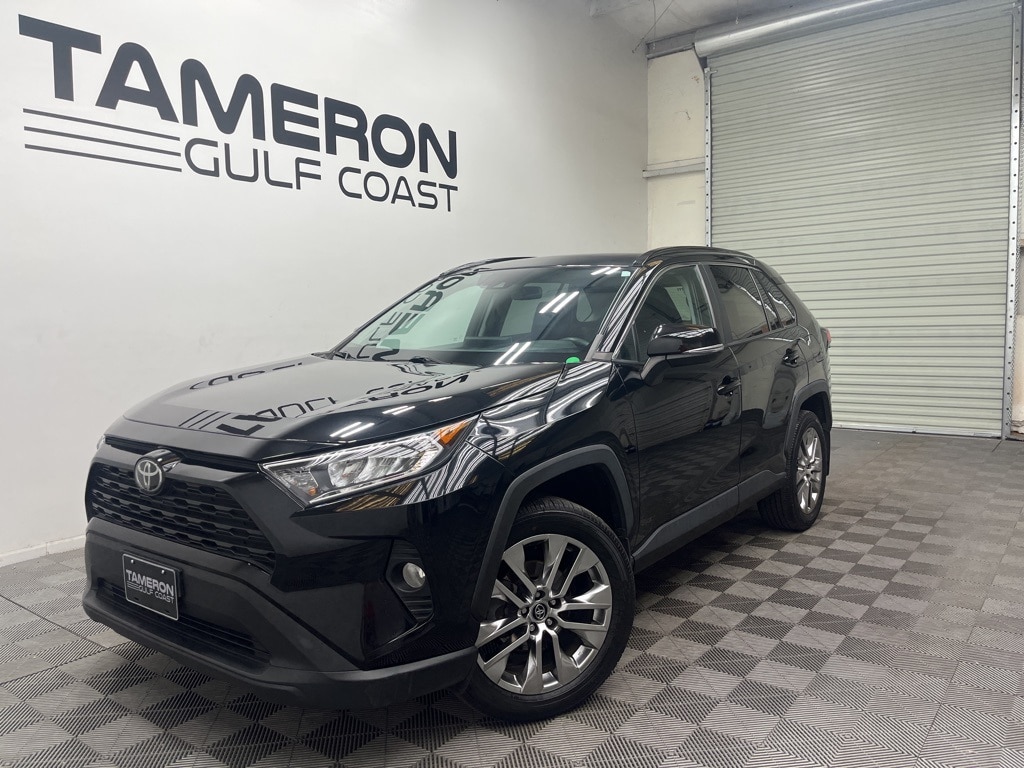 2020 Toyota RAV4 XLE Premium's photo