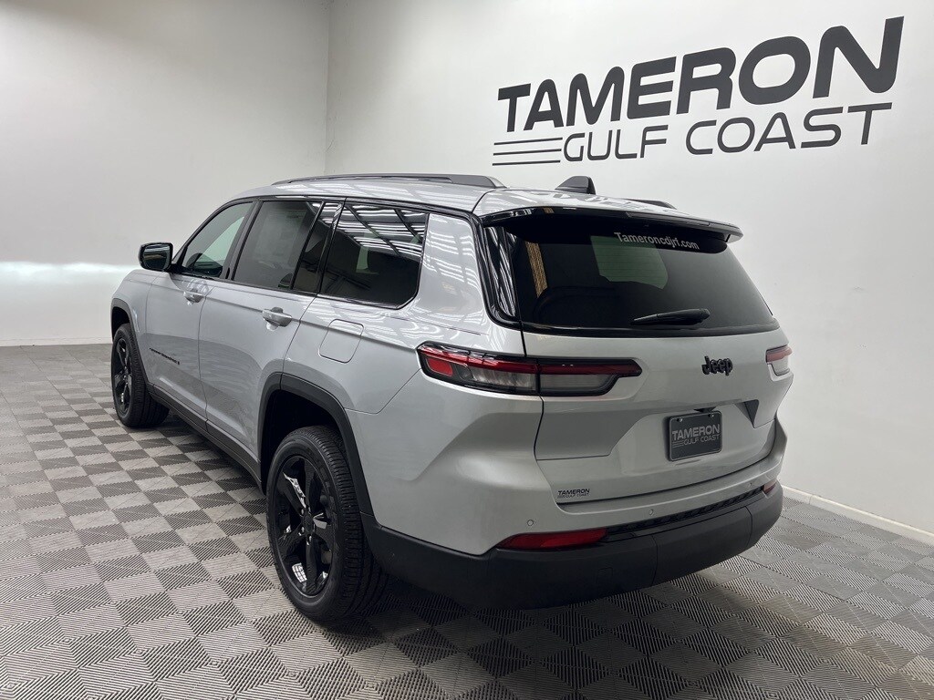 2025 Jeep Grand Cherokee Altitude X photo 3