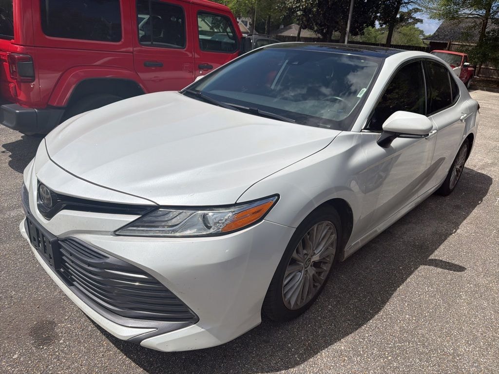 Used 2020 Toyota Camry XLE Sedan