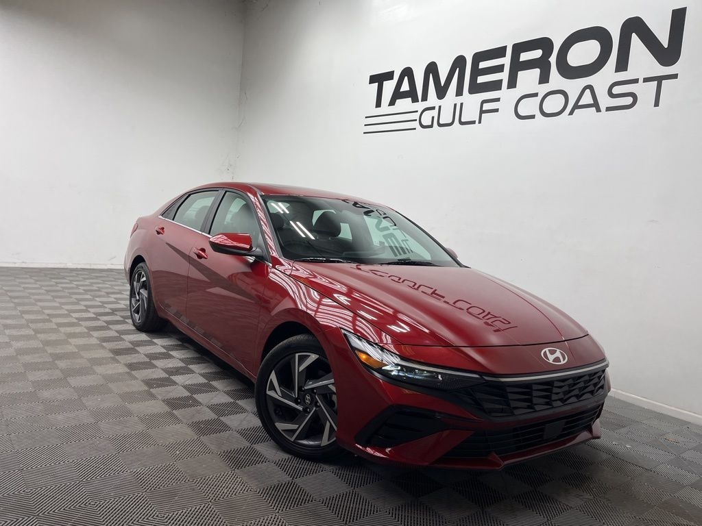 Used 2025 Hyundai Elantra SEL Convenience Sedan