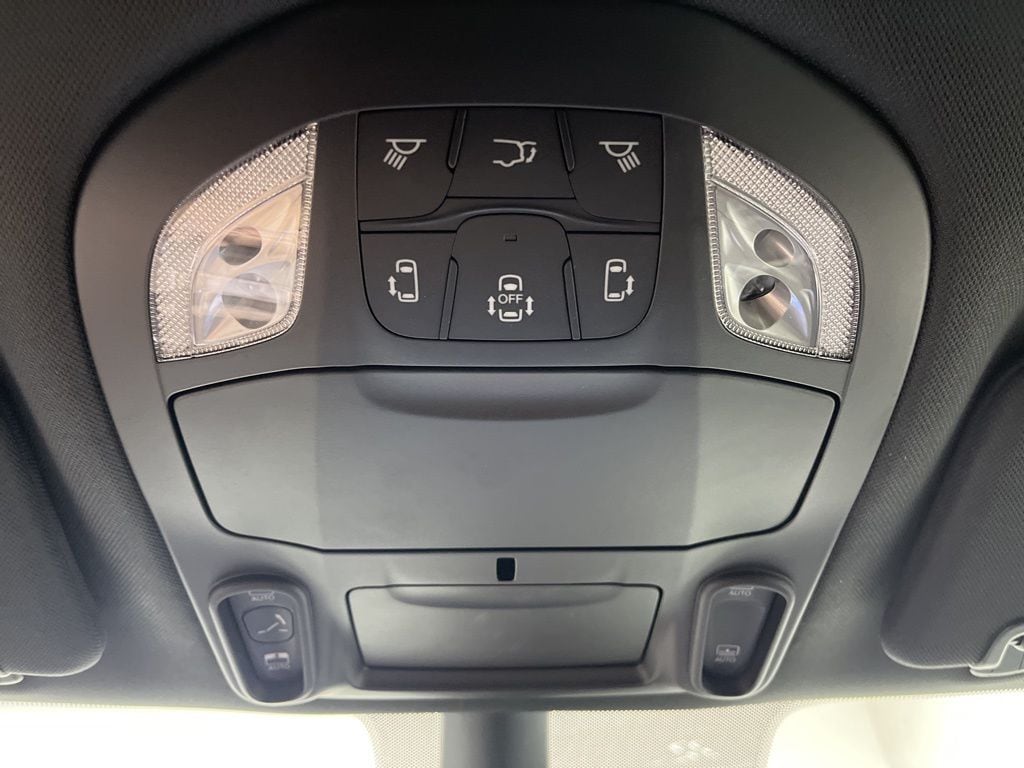 2026 Chrysler Pacifica Limited - Photo 22