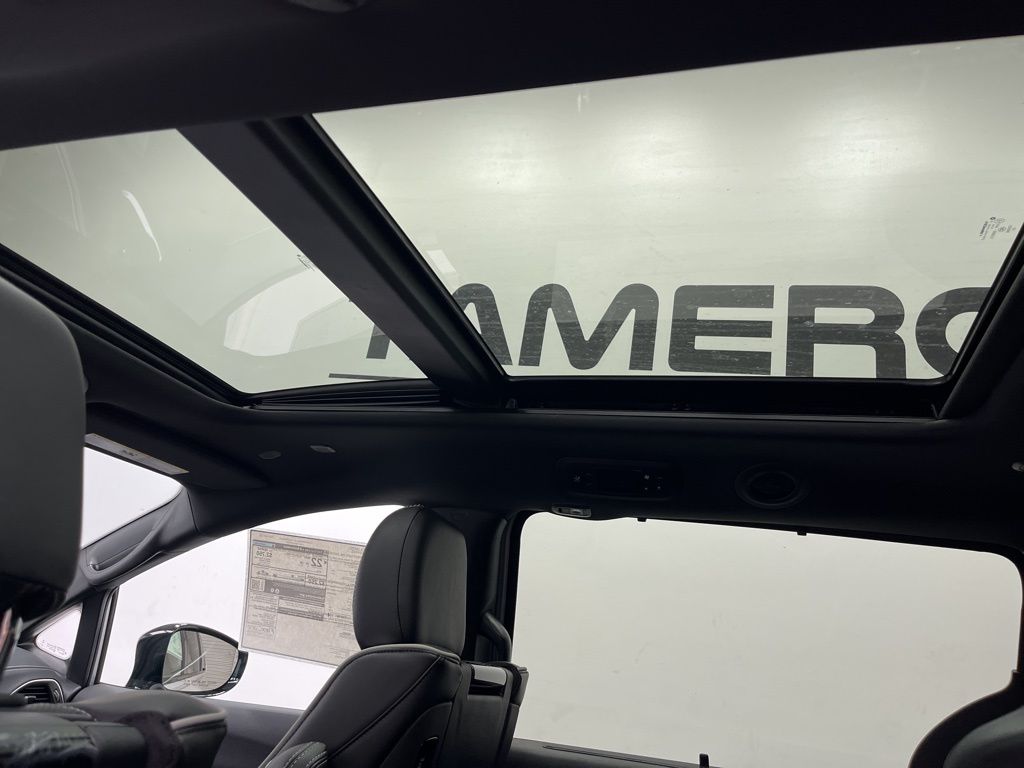 2026 Chrysler Pacifica Limited - Photo 13