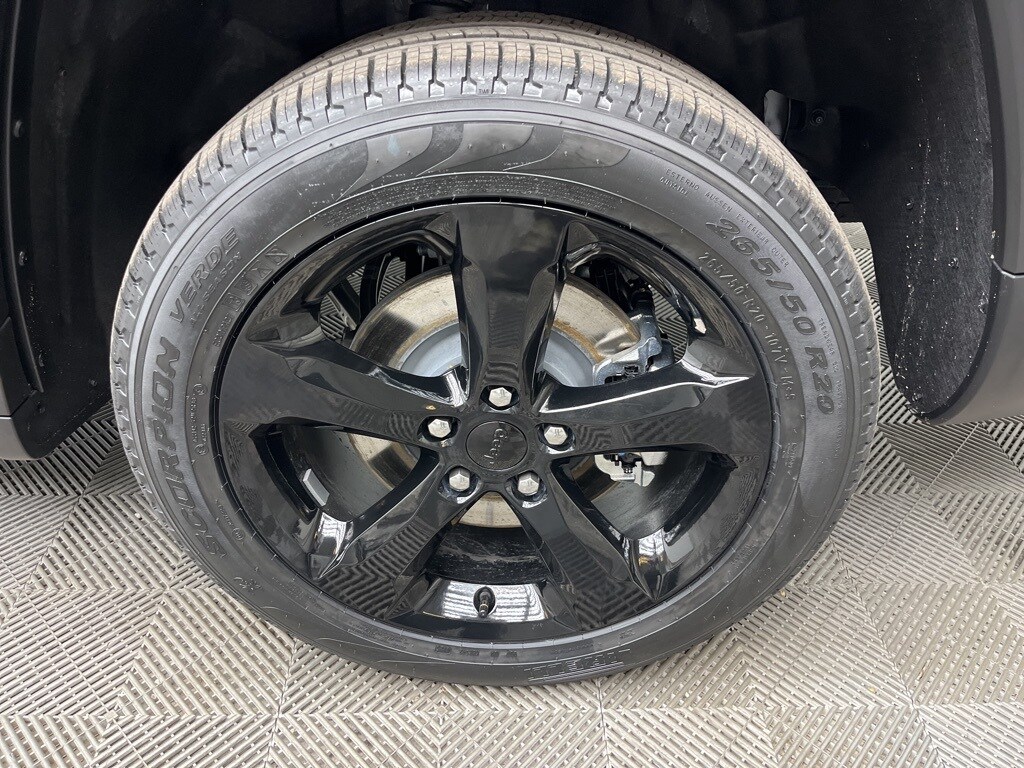 New 2025 Jeep Grand Cherokee L Limited Sport Utility