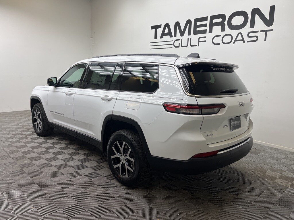 2025 Jeep Grand Cherokee Limited photo 3