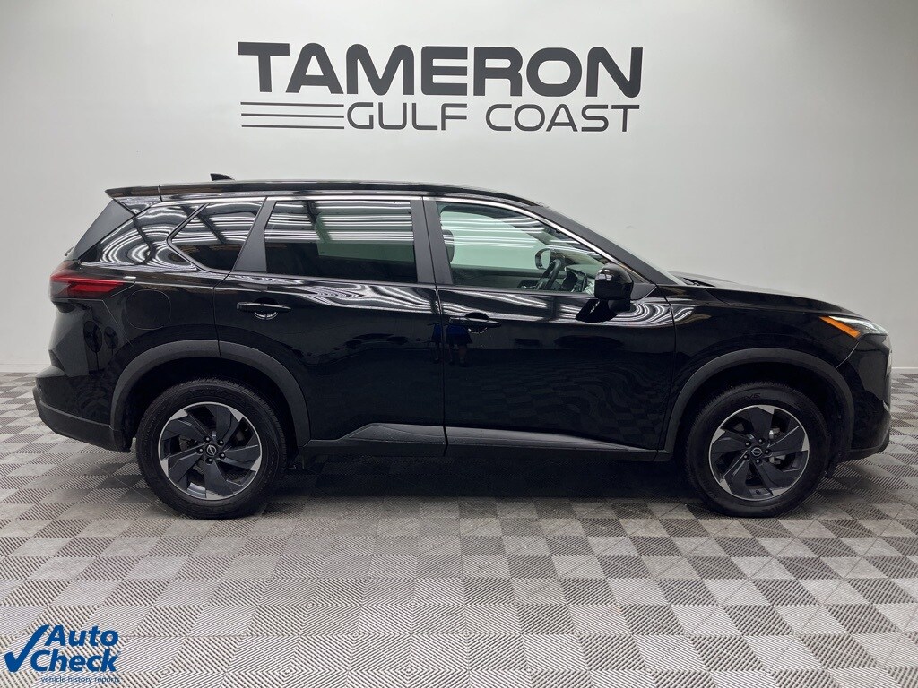 2024 Nissan Rogue SV photo 3